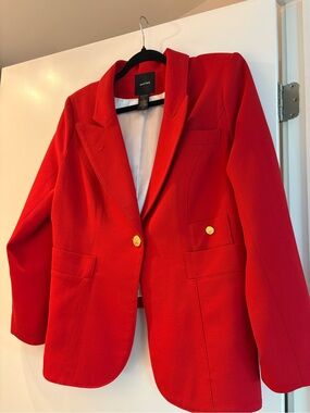 Smythe Duchess Tailored One-Button Blazer with Gold Buttons